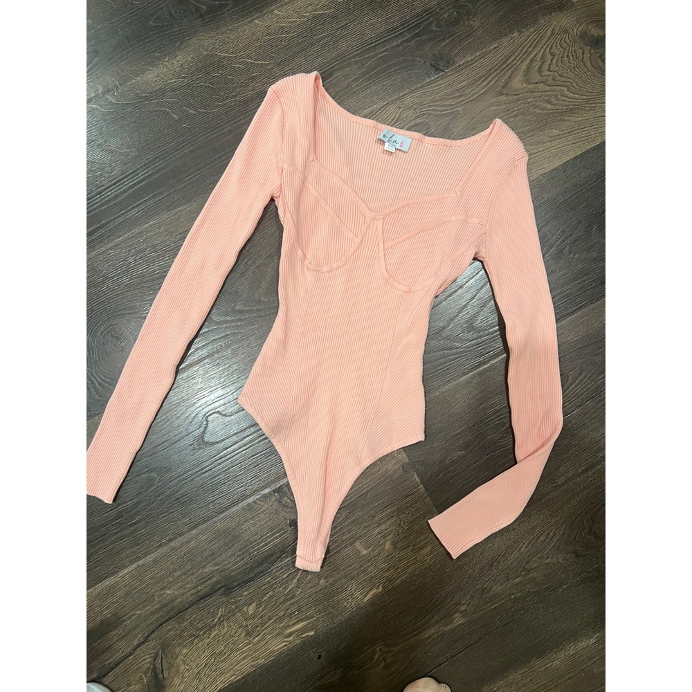 W by W.‎ by W. Ribbed Bodysuit Peach OS PLUS Long Sleeve Bustier V-Neck